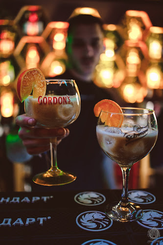 Opinii despre Factory Lounge & Garden în Дупница - Гастрономия и хотелиерство