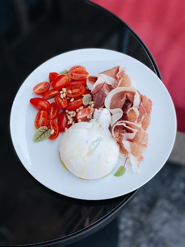 София център, пл. „Света Неделя“ 16 square, 1000 София