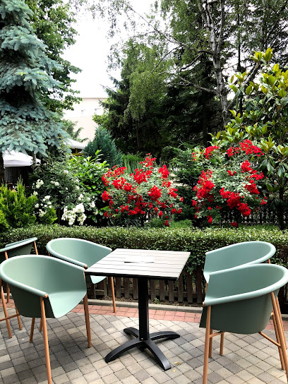 Gardens retro bar&café