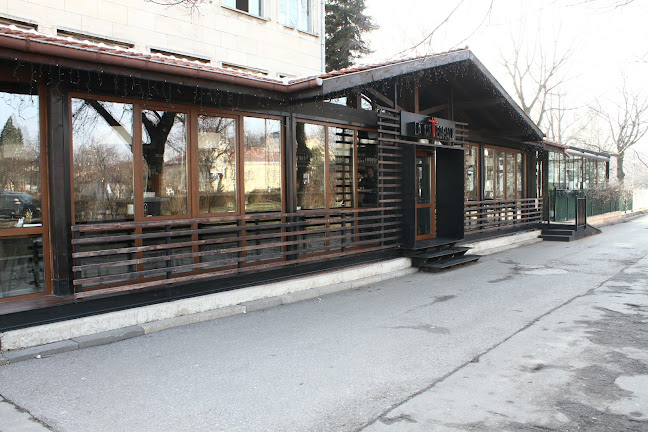 Ла Катедрале - Гастрономия и хотелиерство