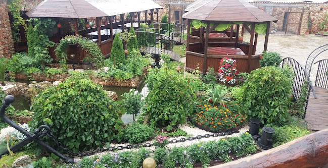 Снек Бар "Котвата при Жени" - Божурец