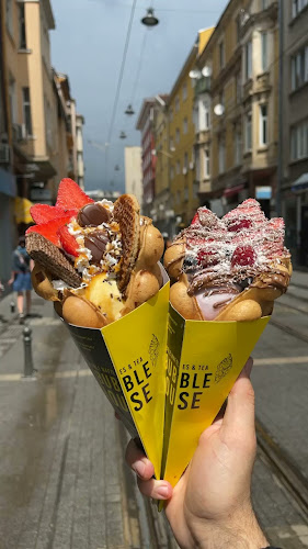 Bubble House Waffles