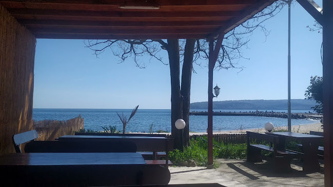 Трета буна - Гастрономия и хотелиерство