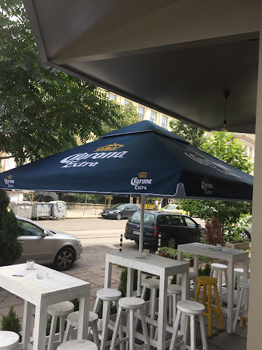 ж.к. Лозенец, бул. „Евлоги и Христо Георгиеви“ 32, 1164 София