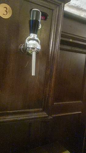 Ейл Хаус Център