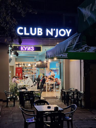 бул. „Васил Априлов“ 104 Намираме се в градинката до Т-Маркет на кръстовището между бул. "Шести септември" и бул."Васил Априлов" :, 4020 Пловдив