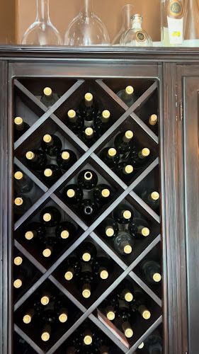 София център, ул. „Оборище“ 9Б, 1000 София