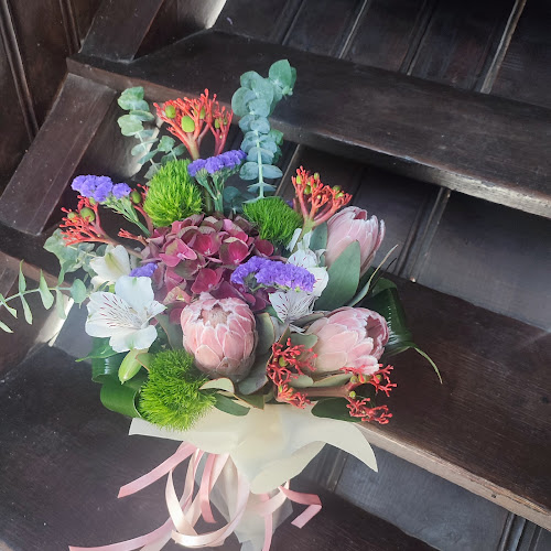 Магазин за цветя - Гастрономия и хотелиерство