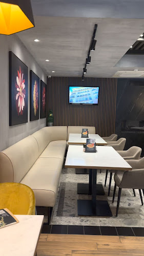 Тон Бонбон Рива Център - ресторант и детски център