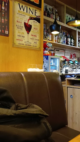 Витоша стрийт бар и динър - Гастрономия и хотелиерство