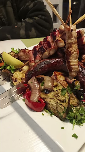 Grill House BBQ & GARDEN