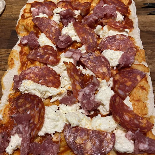 ОЧКВАЙТЕ НИ СКОРО ПАК нова локация Ciccione Panini Bar & Pizza # Zaimov - Гастрономия и хотелиерство