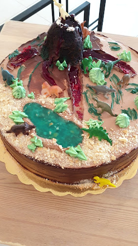 Йоле Кафе Пекарна - Гастрономия и хотелиерство