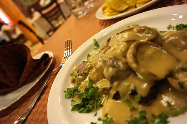 Opinii despre Унико în Пловдив - Гастрономия и хотелиерство