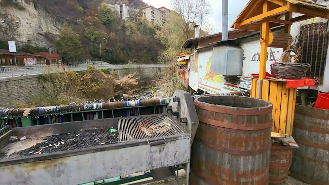 При Искра Дамянова - Механа "Рай" - Гастрономия и хотелиерство