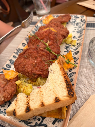 Механа "Старата Лоза" - Гастрономия и хотелиерство