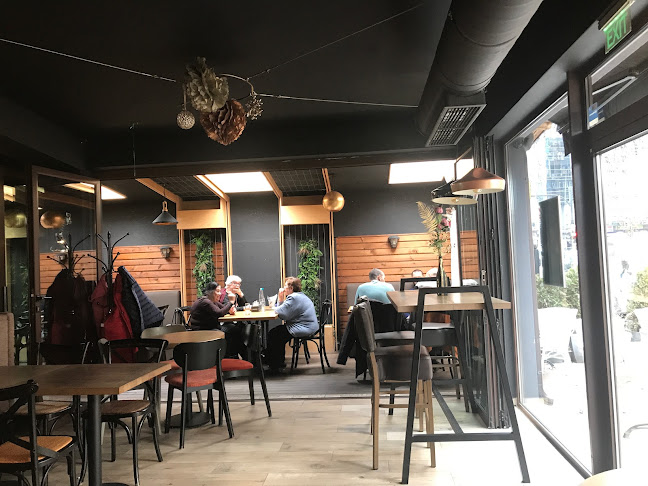 Снобс - Гастрономия и хотелиерство