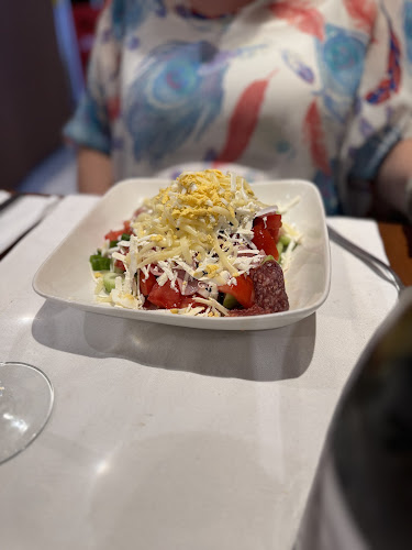 Comentarii opinii despre Бяла роза