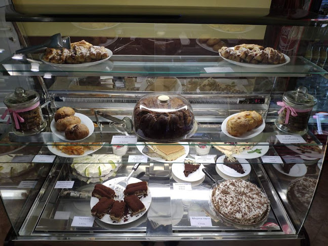 Сладкарница "Усмивка" - Гастрономия и хотелиерство