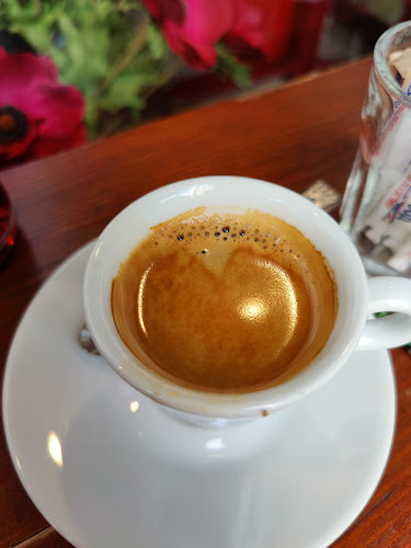 Opinii despre Кафе Париж în София - Гастрономия и хотелиерство