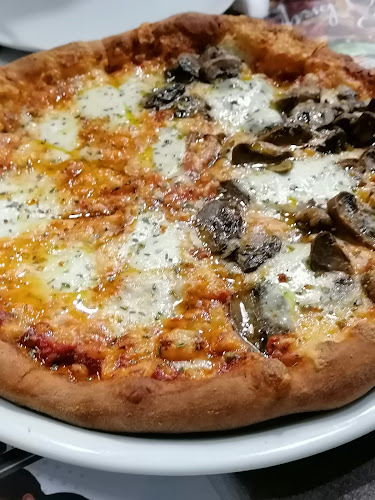 Lozana Foods - Гастрономия и хотелиерство