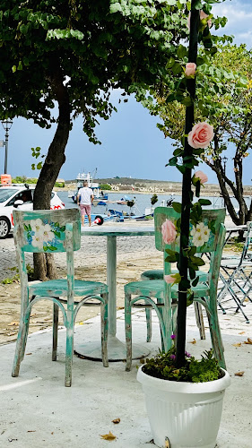 Пиарет Созопол, сладкарница - Гастрономия и хотелиерство
