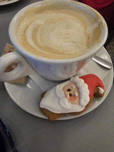 Кафе-сладкарница Теа - кв. Изток - София