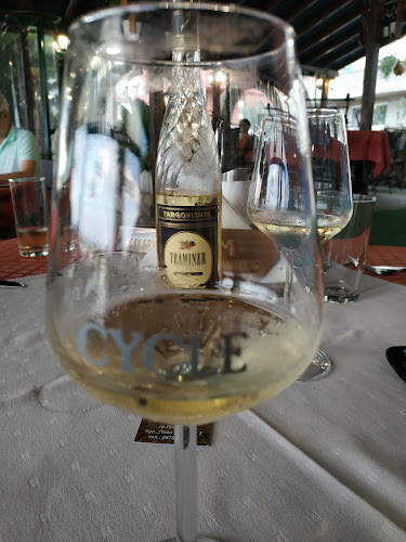 Agneşko - Гастрономия и хотелиерство