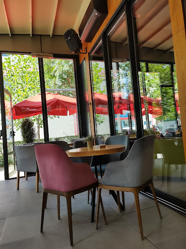 Opinii despre Bellezza cafe bar în Казанлък - Гастрономия и хотелиерство