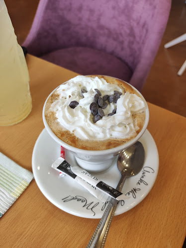 ж.к. Дружба 1, ул. „Тирана“ 17, 1582 София