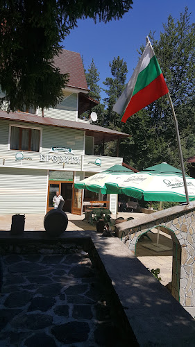 Туристически комплекс „Брезата“ - Гастрономия и хотелиерство