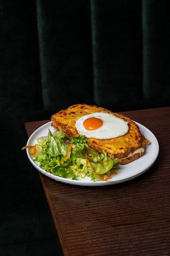 Бохо - Гастрономия и хотелиерство