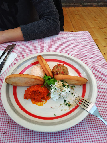 Петлето - Гастрономия и хотелиерство