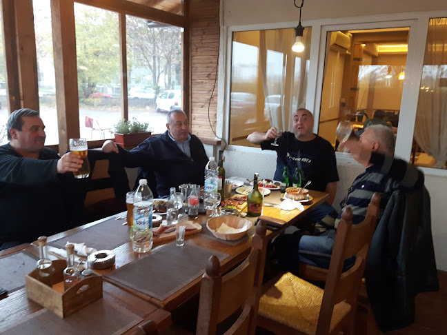 Пърленка - Гастрономия и хотелиерство