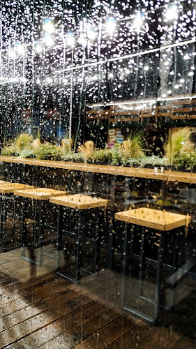 Comentarii opinii despre Container Bar & Seafood Burgas