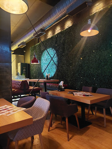 София център, ул. „Хан Крум“ 2, 1000 София