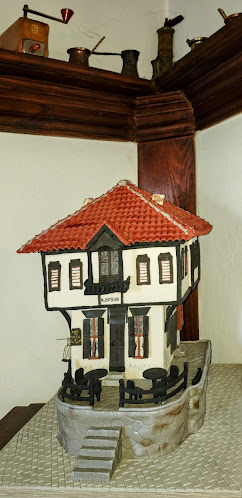 ул. „Ахрида“ 43, 4980 Златоград