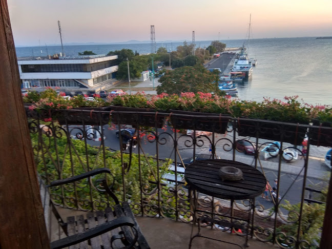 Стария Град, ул. „Мена“ 22, 8231 Несебър