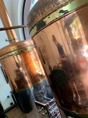 София център, ул. „Христо Белчев“ 42, 1000 София