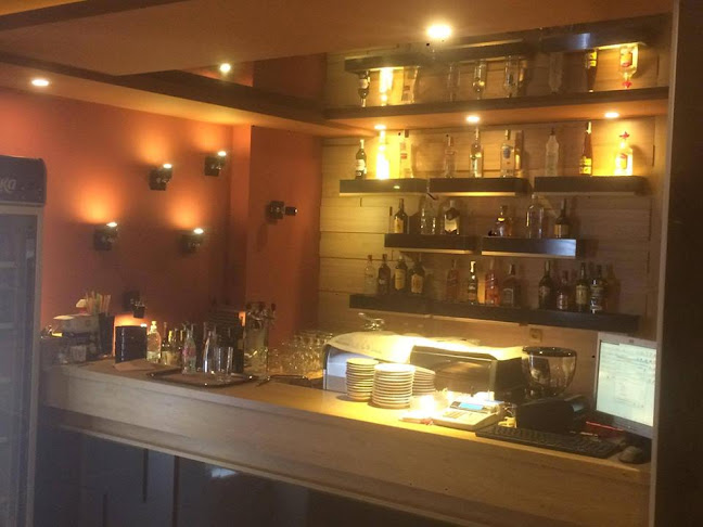 Opinii despre Bar & Grill Cool Place în Асеновград - Гастрономия и хотелиерство