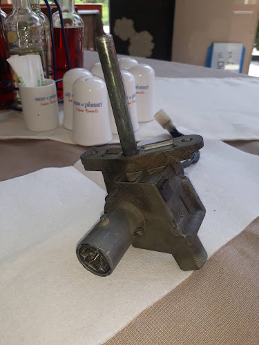 ж.к. ЮженЮжен, ул. „Димо Хаджидимов“ 9, 4004 Пловдив