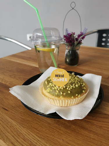 Opinii despre Кафе-сладкарница Sweet&Salty în Белене - Гастрономия и хотелиерство