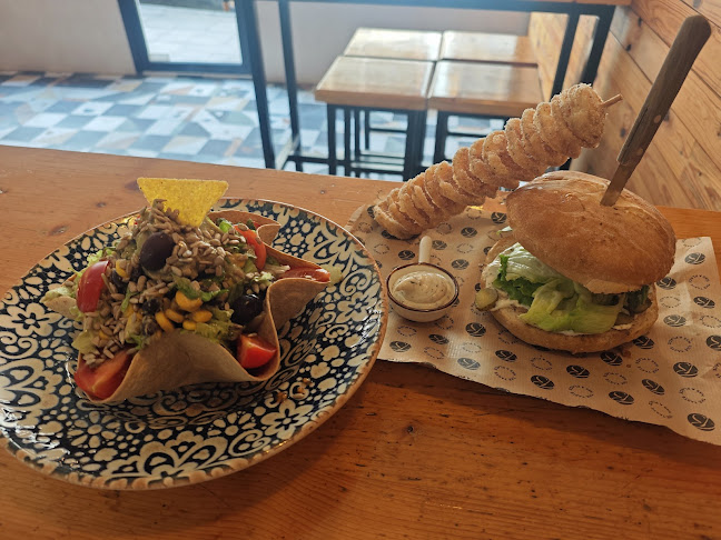 ВкусотéриЯ | cafe & burgers - Гастрономия и хотелиерство