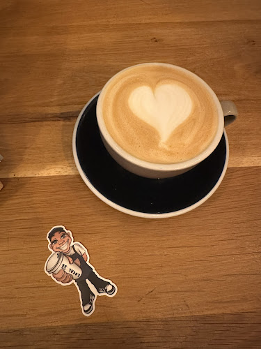 София център, ул. „Неофит Рилски“ 38, 1000 София