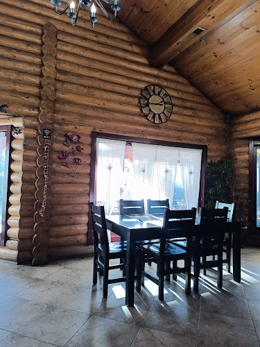 Opinii despre Пицария "Дървената къща" în Етрополе - Гастрономия и хотелиерство