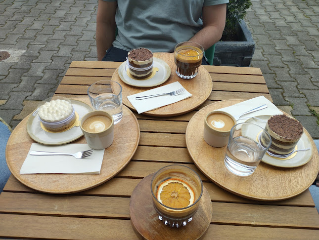 Новенски, ул. „Иван Вазов“ 8, 6100 Казанлък