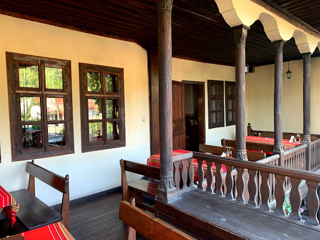 Старата къща - Гастрономия и хотелиерство