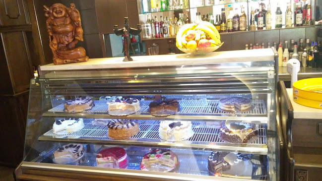 Ресторант "Камина", бърза закуска" Ям-Ям", Sham sweet coffee - Гастрономия и хотелиерство