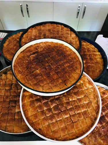 Сладкарница „Пъръл“ - Момчилград