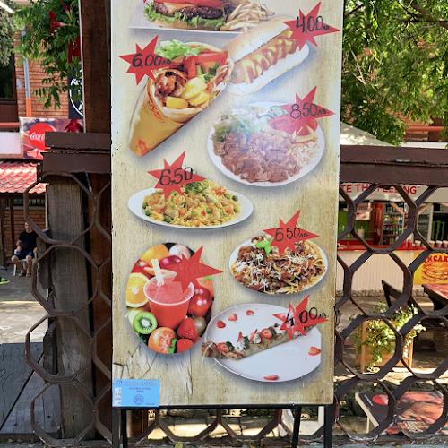 Бързо хранене Кони - Гастрономия и хотелиерство